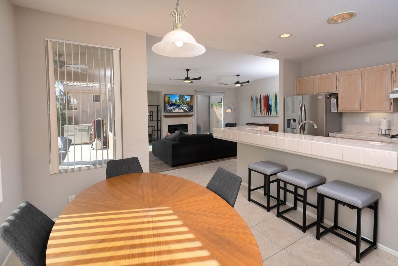 29869 W Laguna Dr - Photo 7 of 30