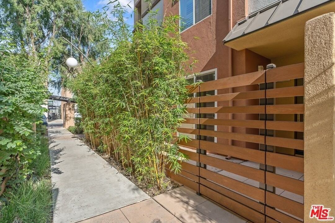 1558 W Artesia Sq Unit C #C - Photo 7 of 50