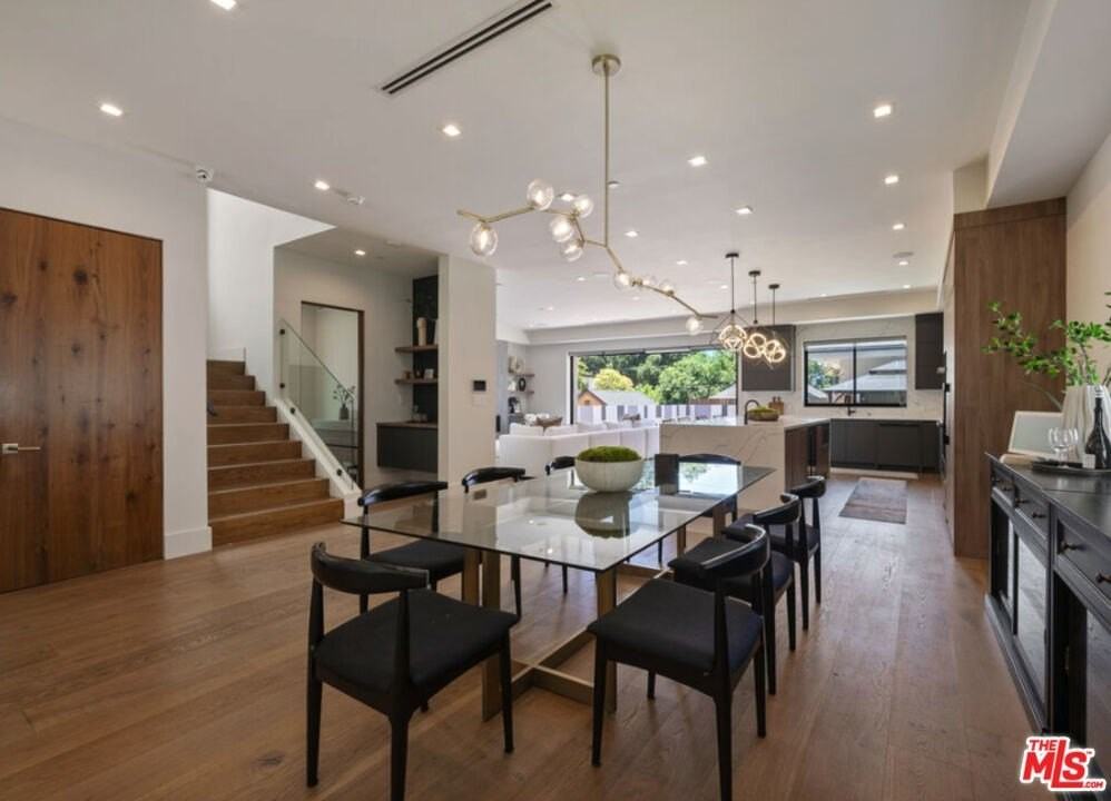 4299 Elmer Ave - Photo 3 of 32