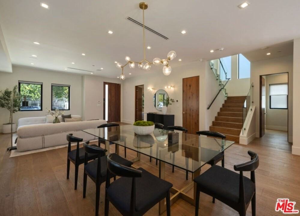 4299 Elmer Ave - Photo 4 of 32