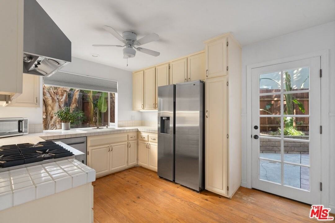 4324 Willow Glen St - Photo 5 of 19