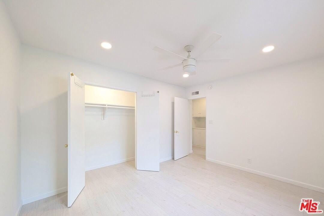 1037 11th St Apt 4 #4 - Photo 7 of 11