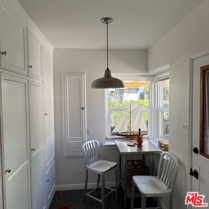 8036 Norton Ave - Photo 4 of 20