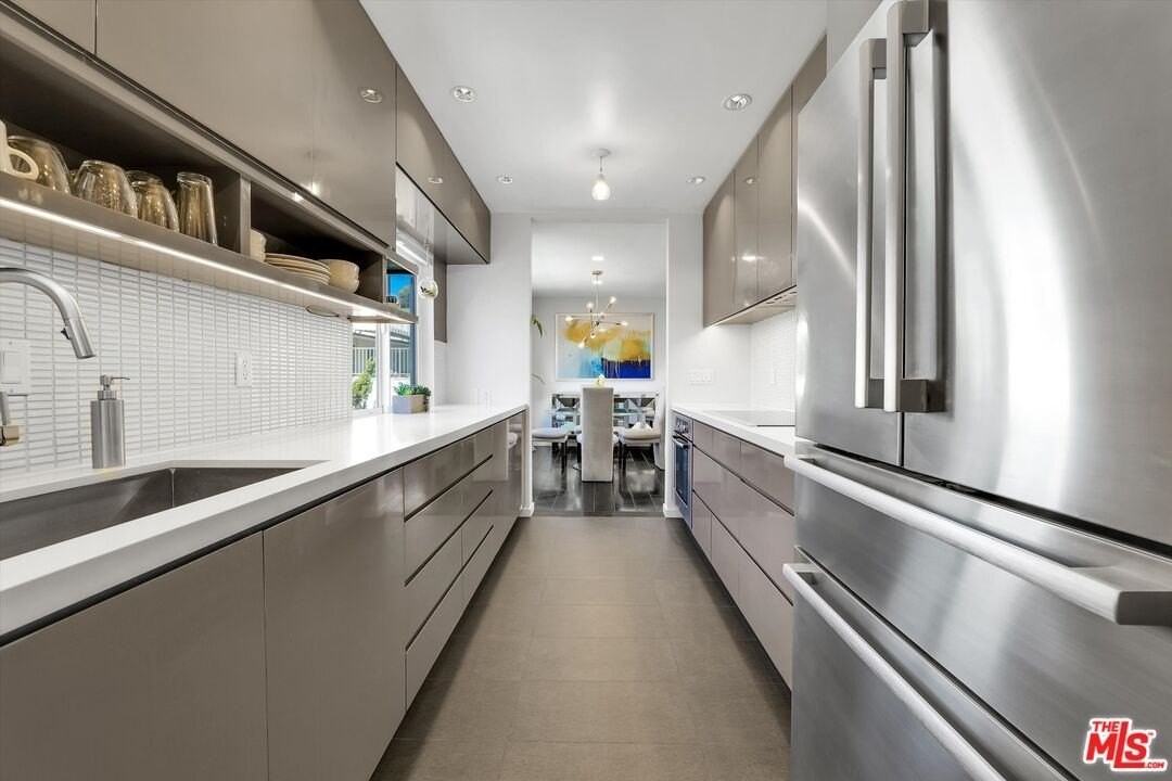 7949 Selma Ave Apt 21 #21 - Photo 6 of 24