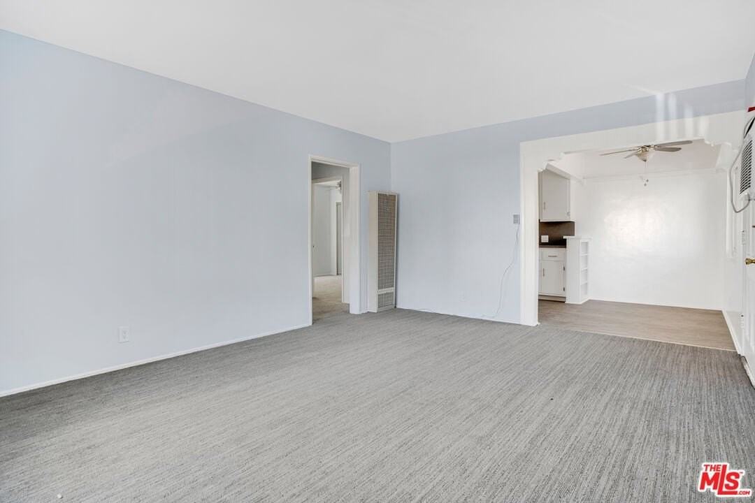 176 W Elmwood Ave - Photo 7 of 17