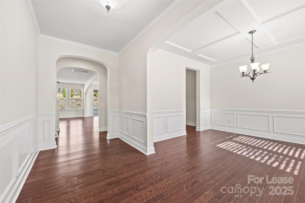 18204 Studman Branch Ave - Photo 4 of 40