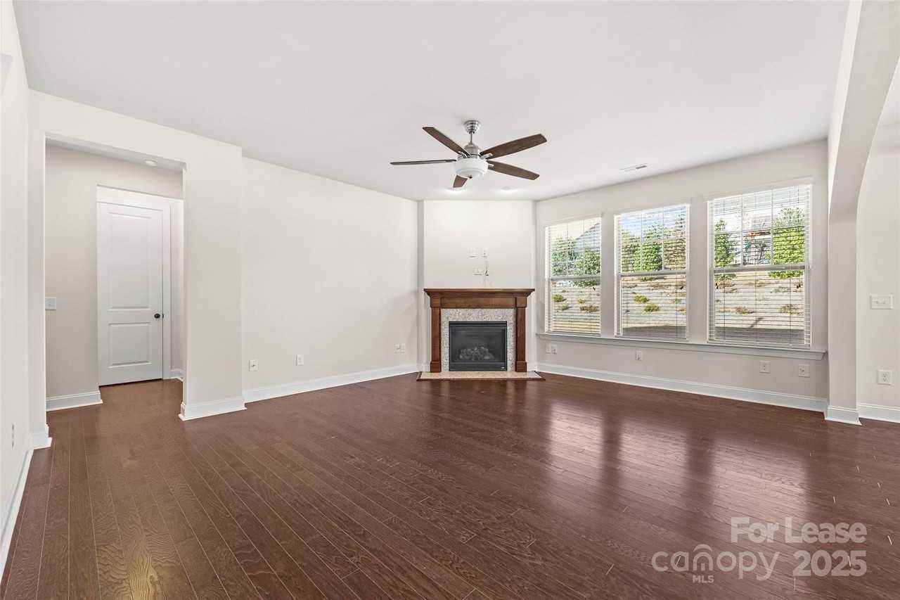 18204 Studman Branch Ave - Photo 6 of 40