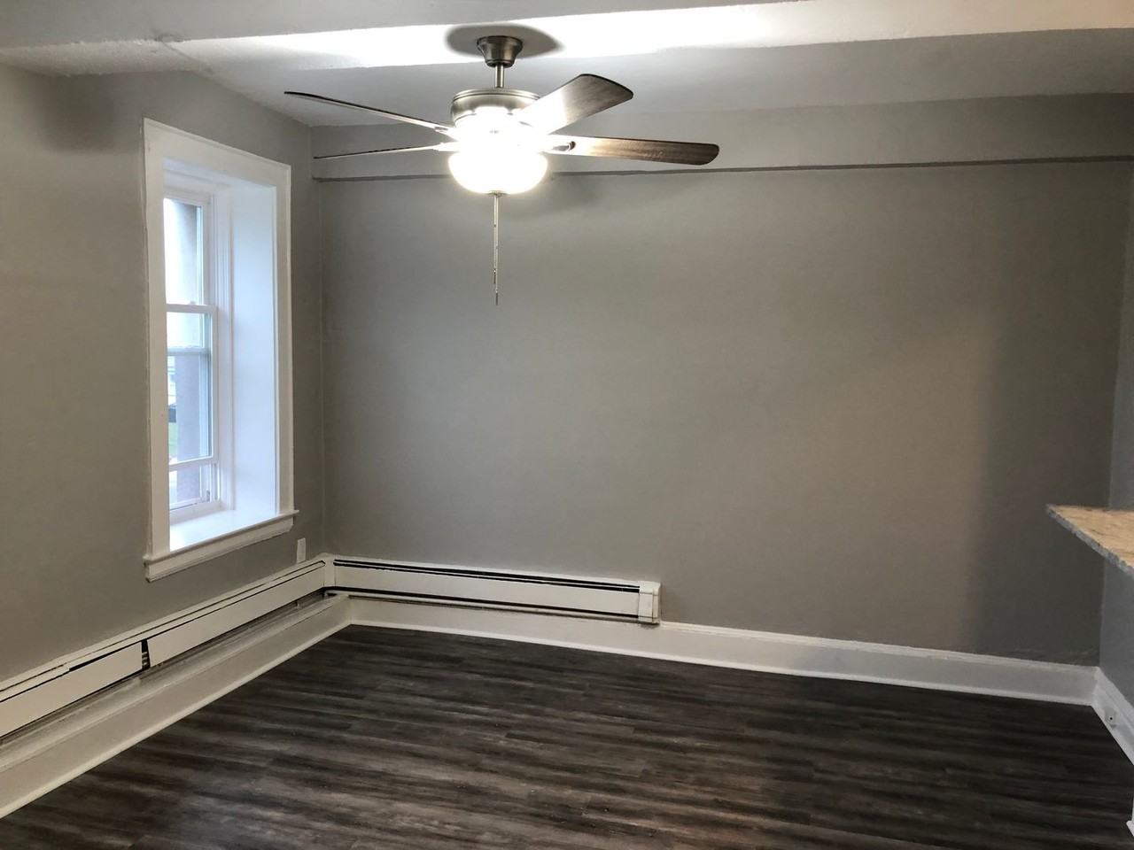 201 LaReine - Photo 5 of 50