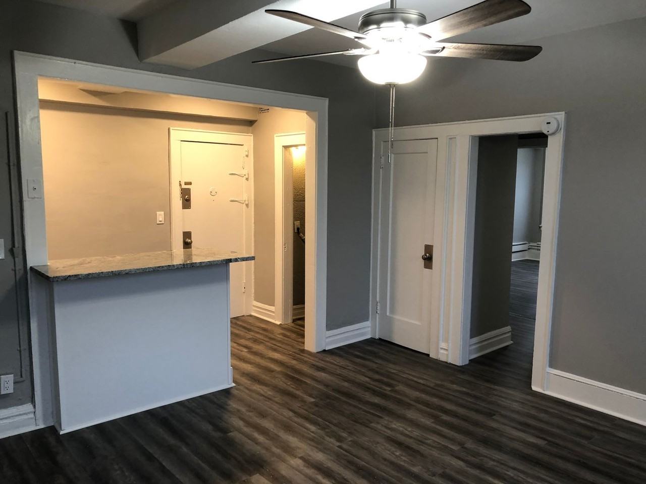 201 LaReine - Photo 7 of 50