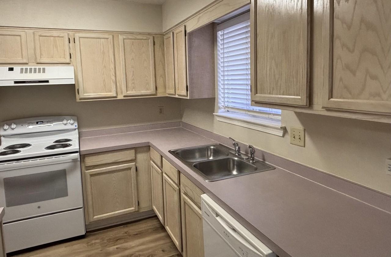 2 Cinderella Ln Nw Unit D #D - Photo 7 of 14