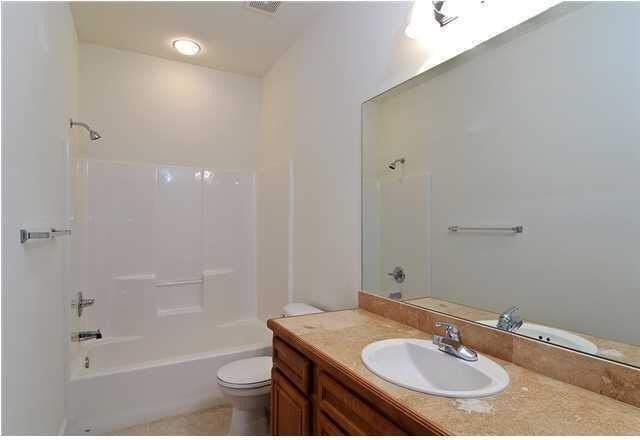 331 Business unit: 10D #10D - Photo 6 of 8