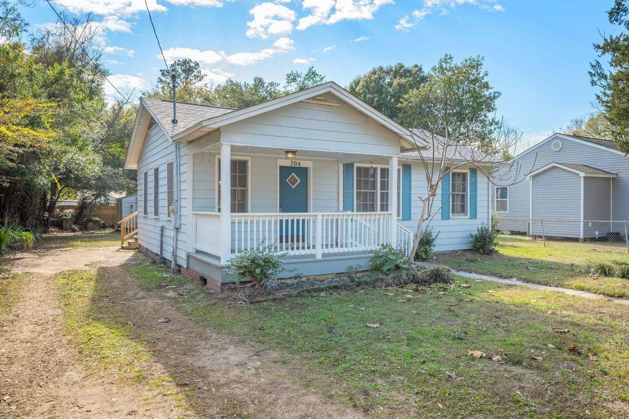 204 E 2nd Ave - Photo 3 of 30