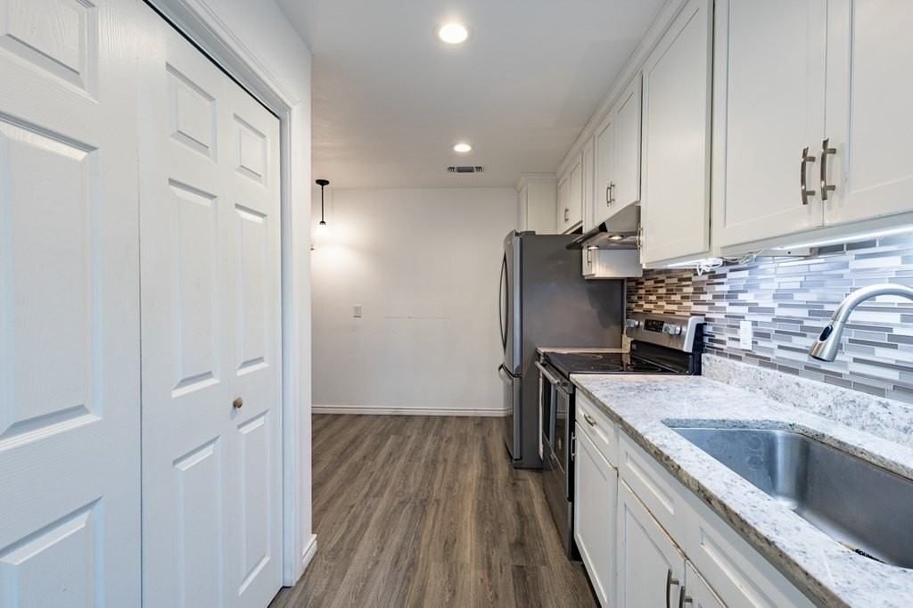 1308 Church St - Photo 7 of 15