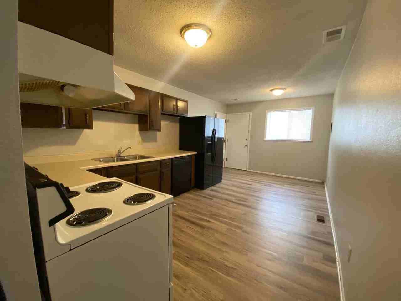 Independence Duplexes - Photo 5 of 20