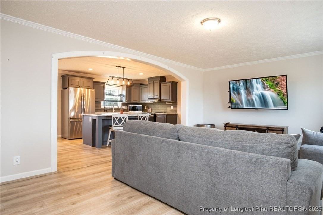 37 Bermuda Dr - Photo 3 of 20