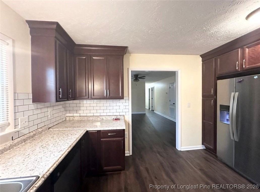 1564 Rossmore Dr - Photo 4 of 17