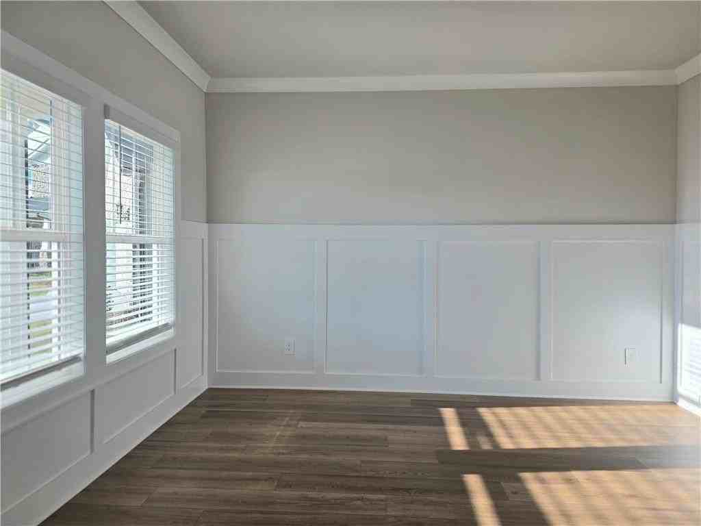 2999 Sweet Red Circle - Photo 2 of 23