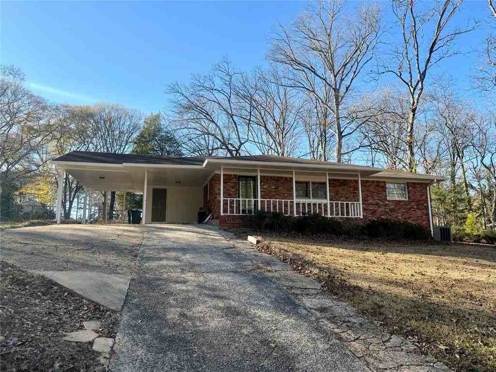 1648 Hammond Woods Cir Sw - Photo 2 of 32