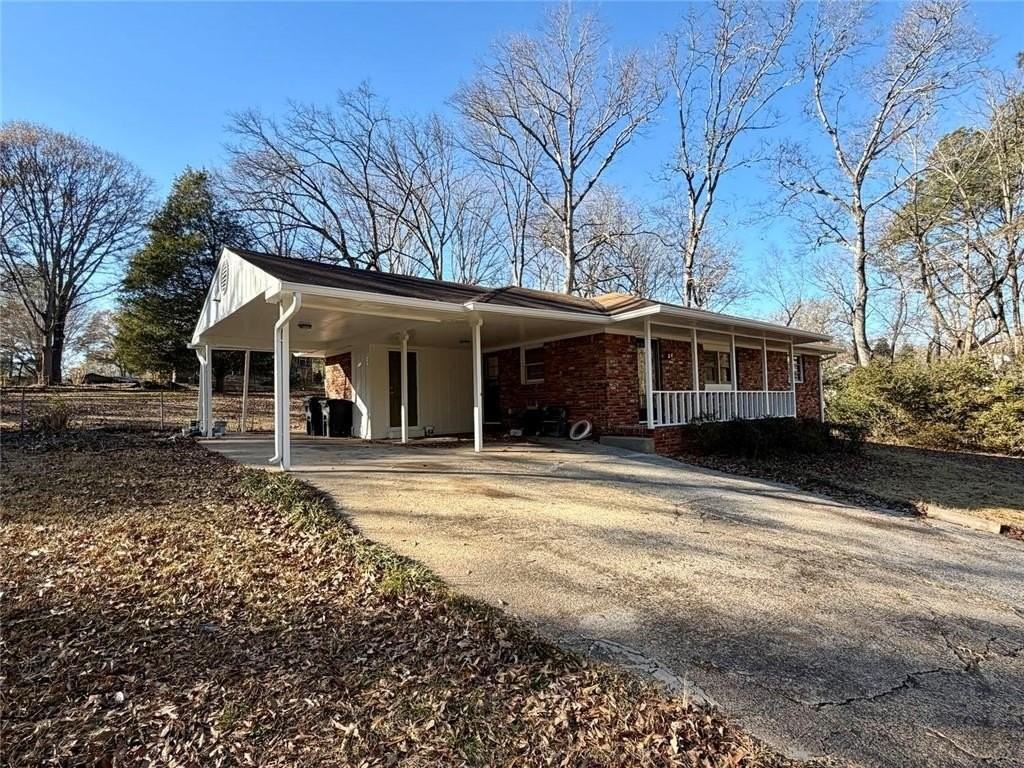 1648 Hammond Woods Cir Sw - Photo 5 of 32