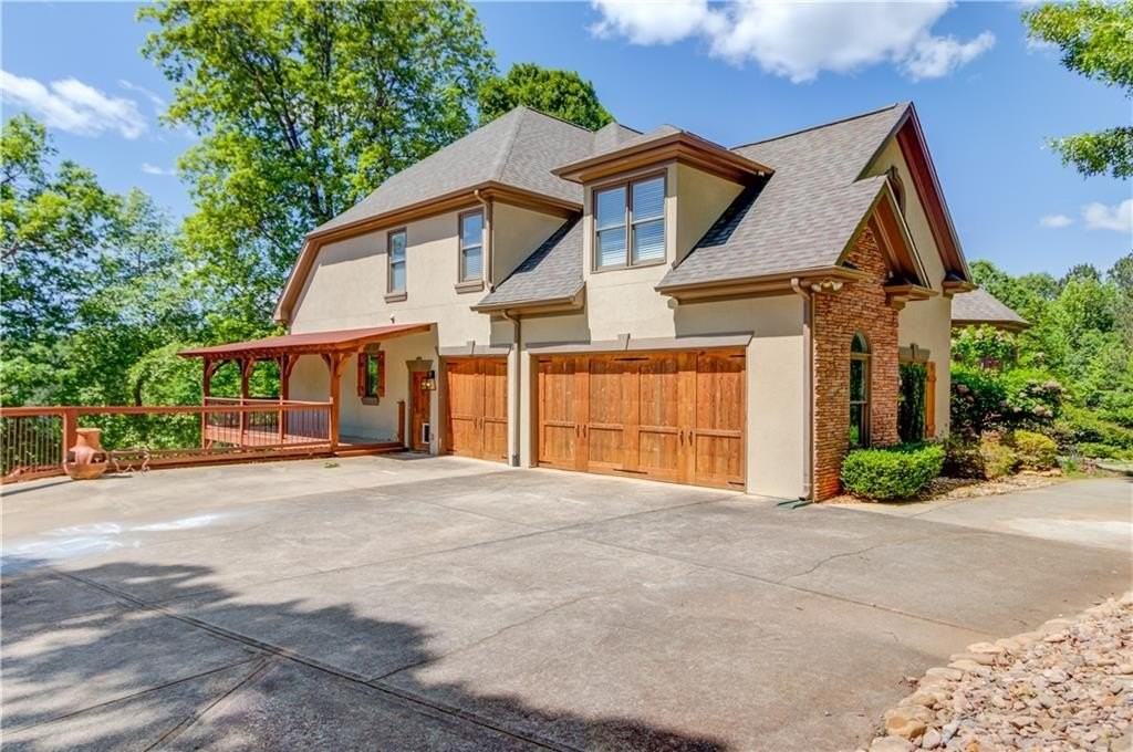 2870 Roanoke Rd - Photo 2 of 50