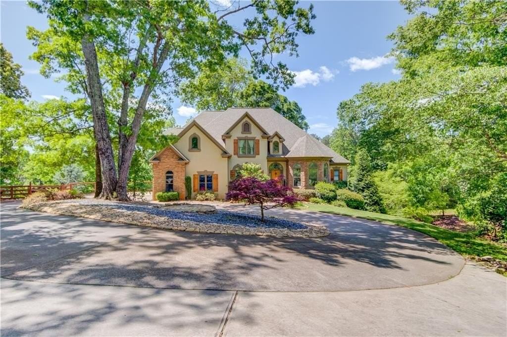 2870 Roanoke Rd - Photo 3 of 50