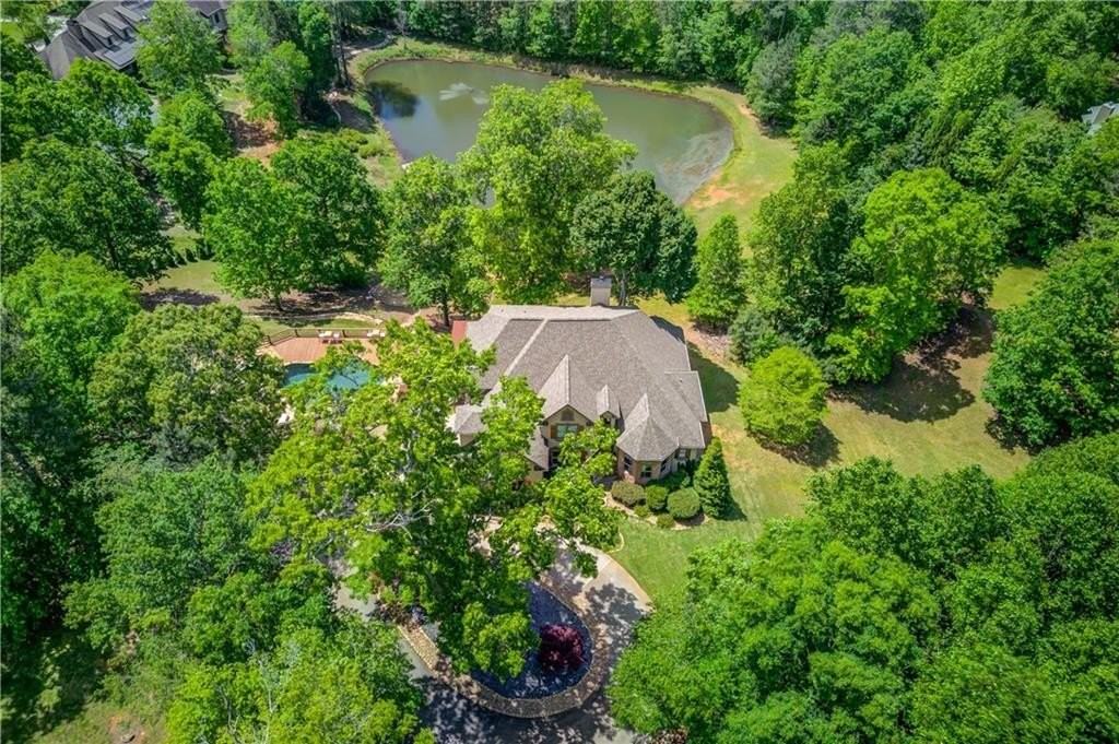 2870 Roanoke Rd - Photo 6 of 50