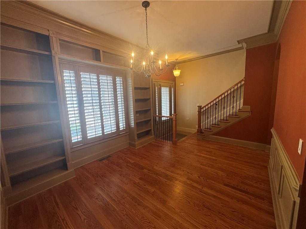 1027 Pearl Pt - Photo 6 of 50