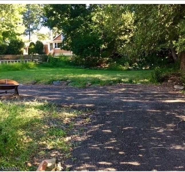 97 Mountain Blvd - Photo 3 of 16