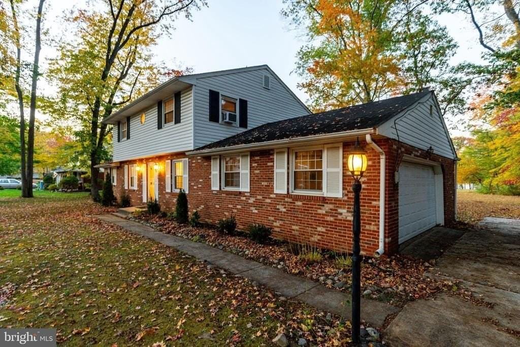 24 Maple Ave - Photo 3 of 50