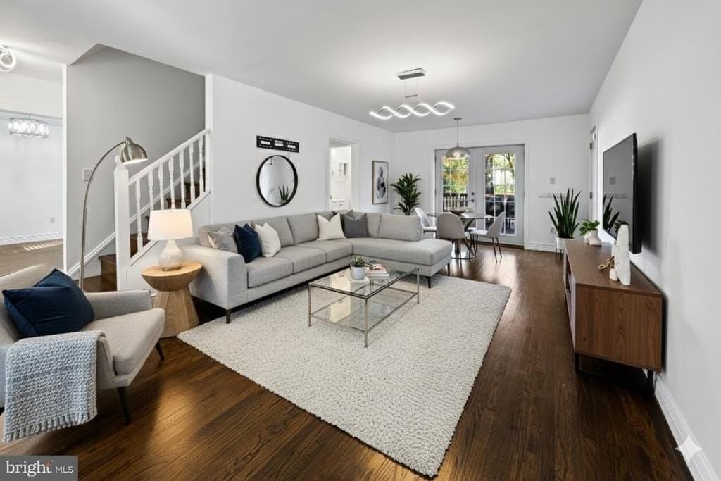 24 Maple Ave - Photo 4 of 50