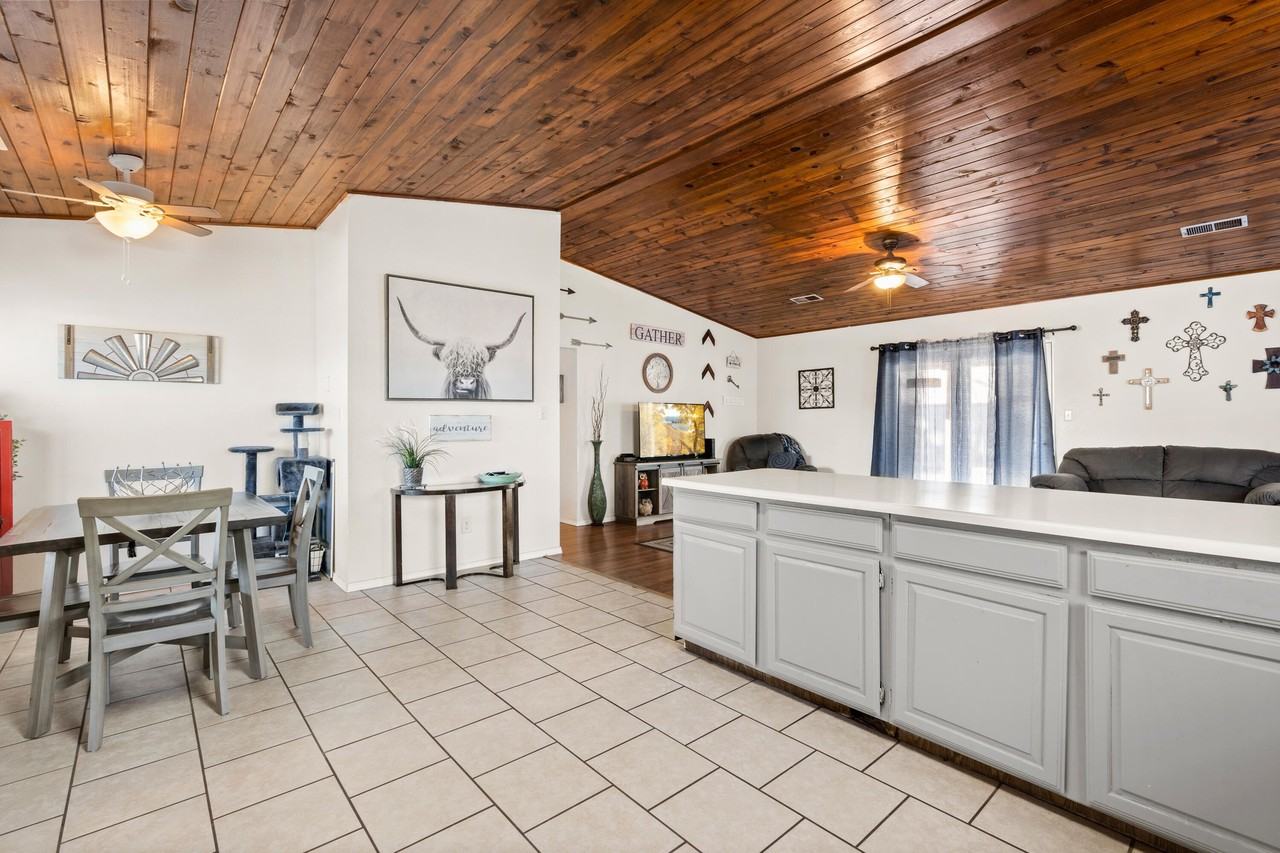 310 Calle Quieta Ne - Photo 5 of 27