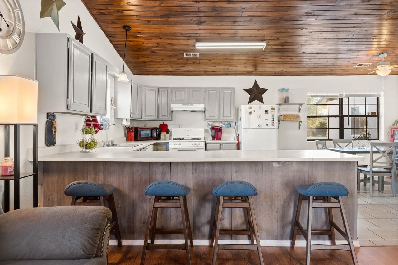 310 Calle Quieta Ne - Photo 6 of 27