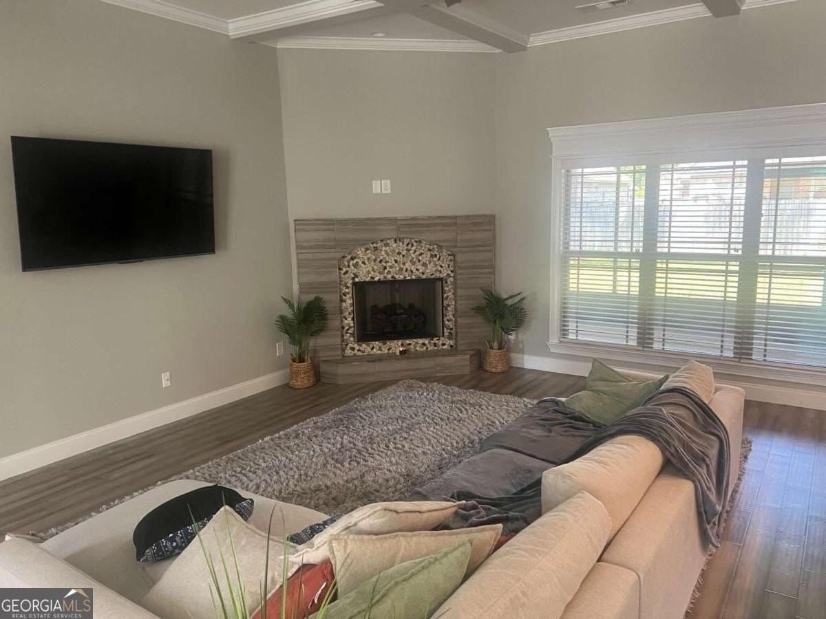 100 Newport Ave - Photo 3 of 10