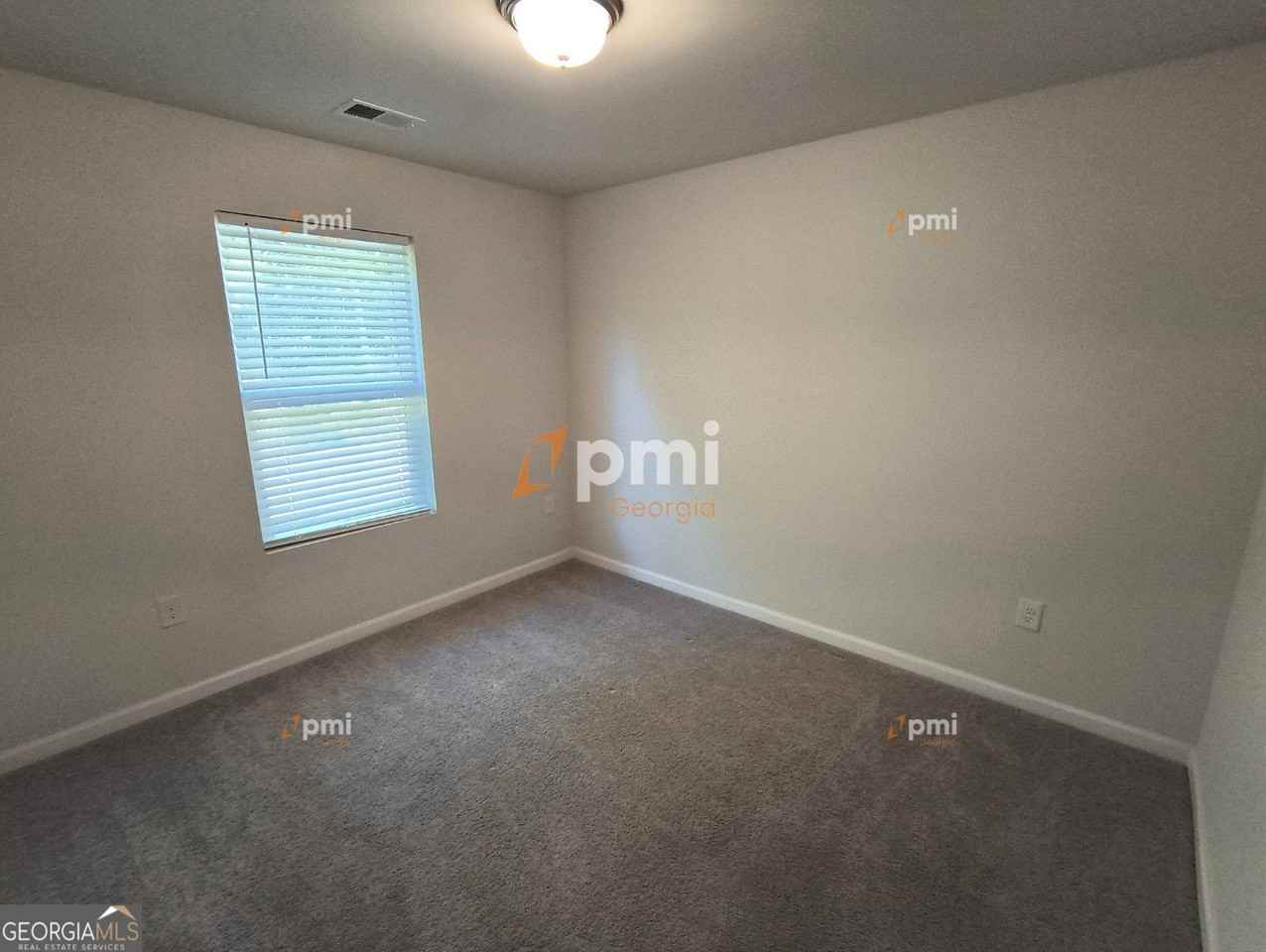 1552 Austin Dr - Photo 4 of 14