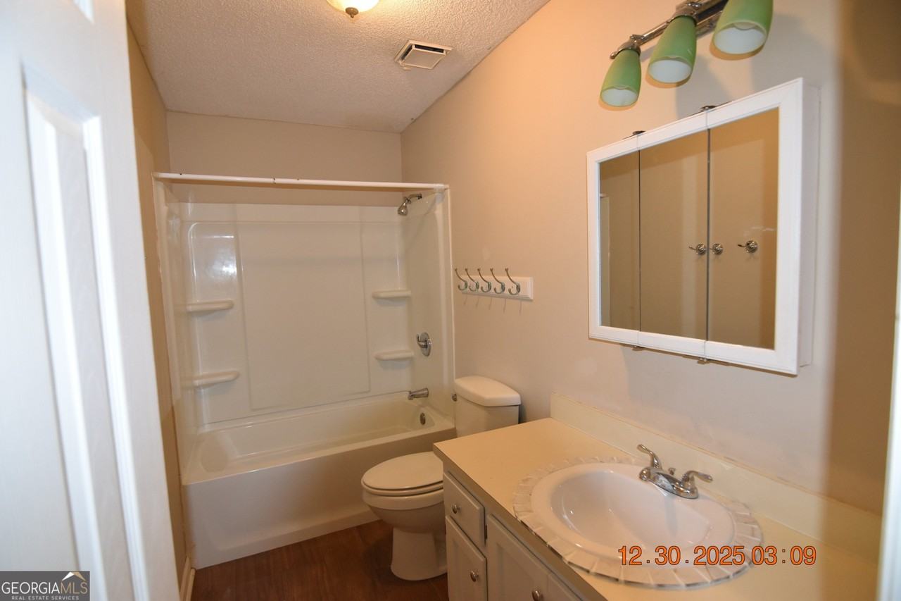 26 Mallard Pointe Dr - Photo 7 of 42