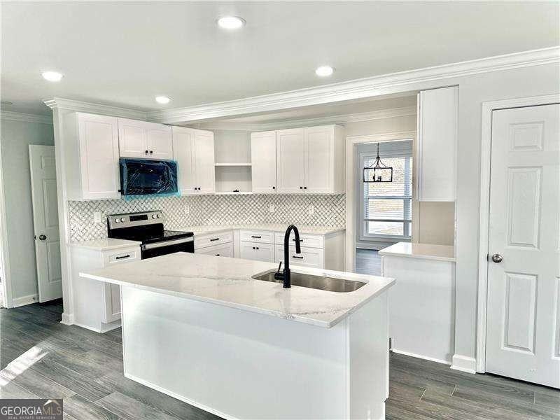 312 Woodmont Ct - Photo 5 of 23