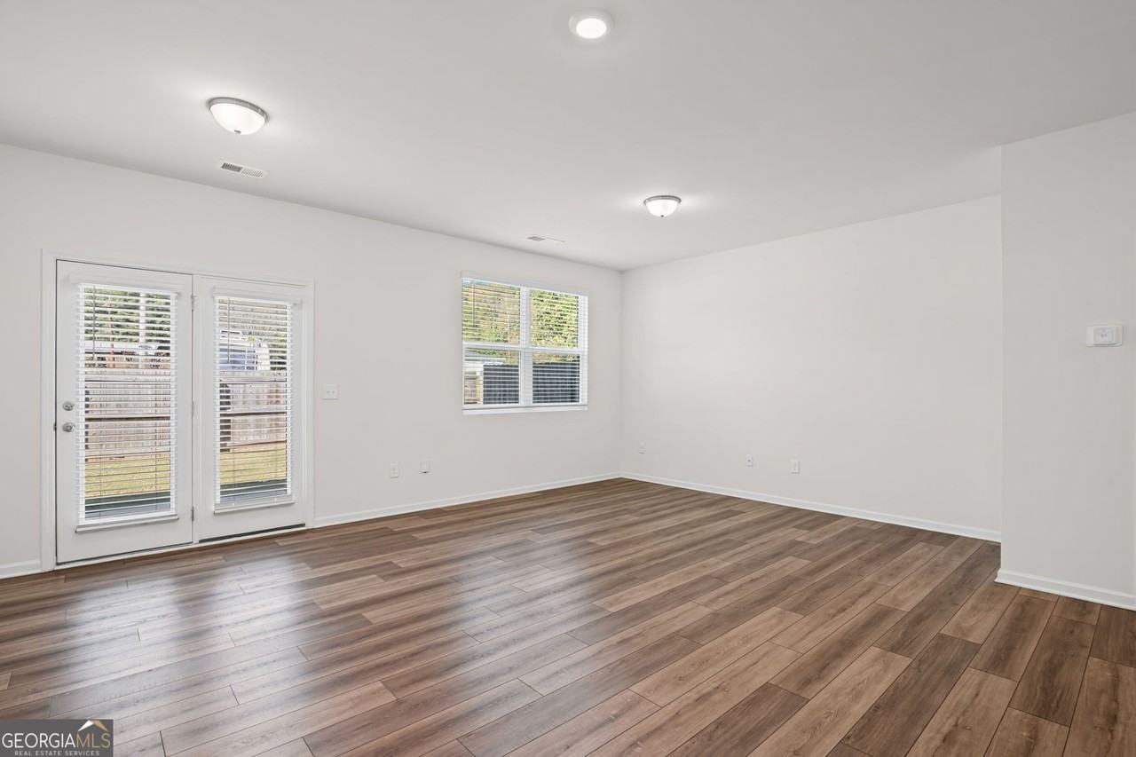 451 Union Station St - Photo 7 of 29