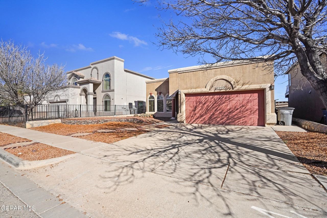 11272 Duster Dr - Photo 2 of 31