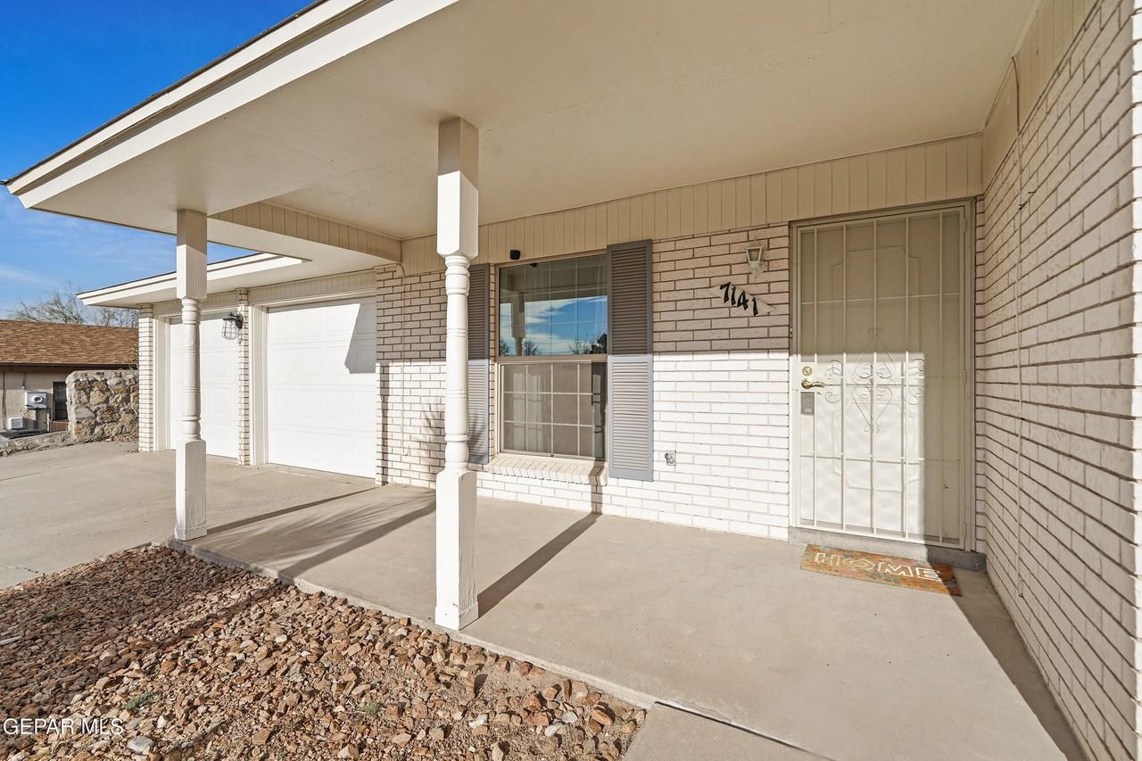 7141 Gran Vida Dr - Photo 4 of 32