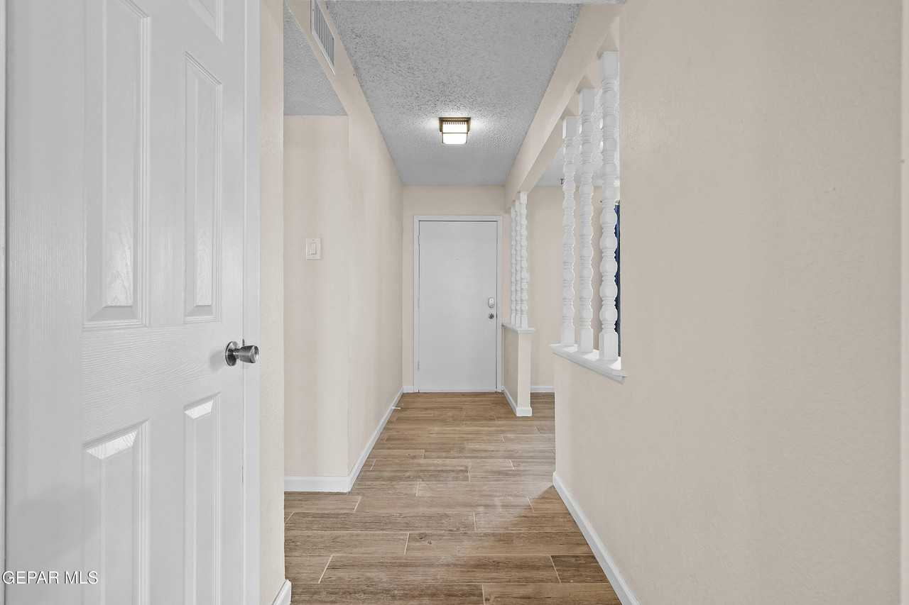 7141 Gran Vida Dr - Photo 5 of 32