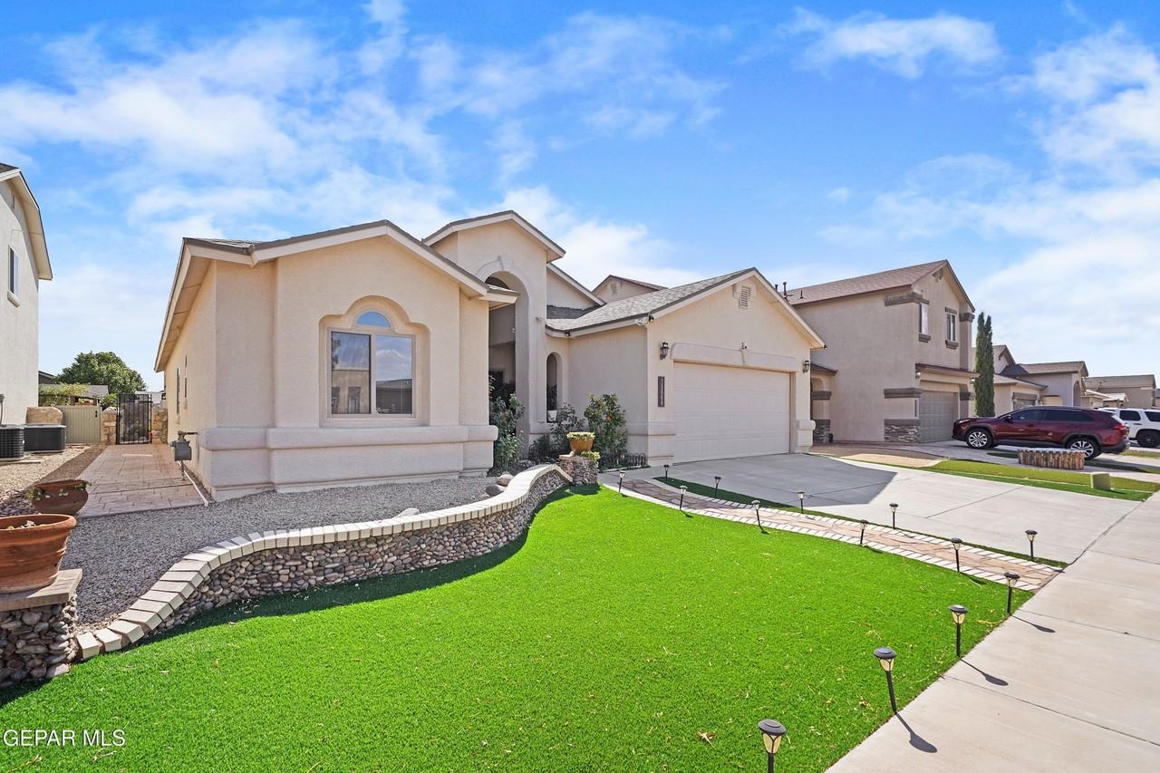 14560 Meadown Lawn - Photo 3 of 31