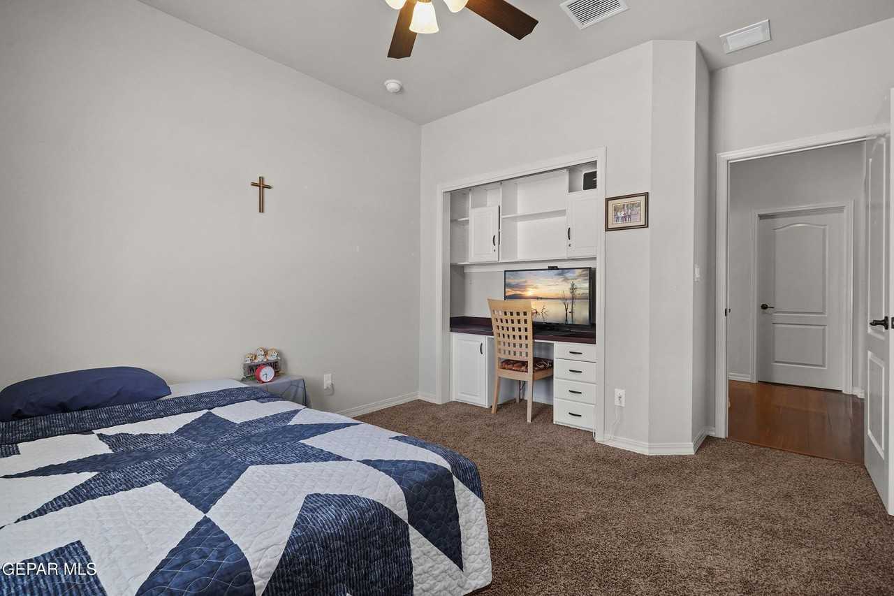 14560 Meadown Lawn - Photo 6 of 31