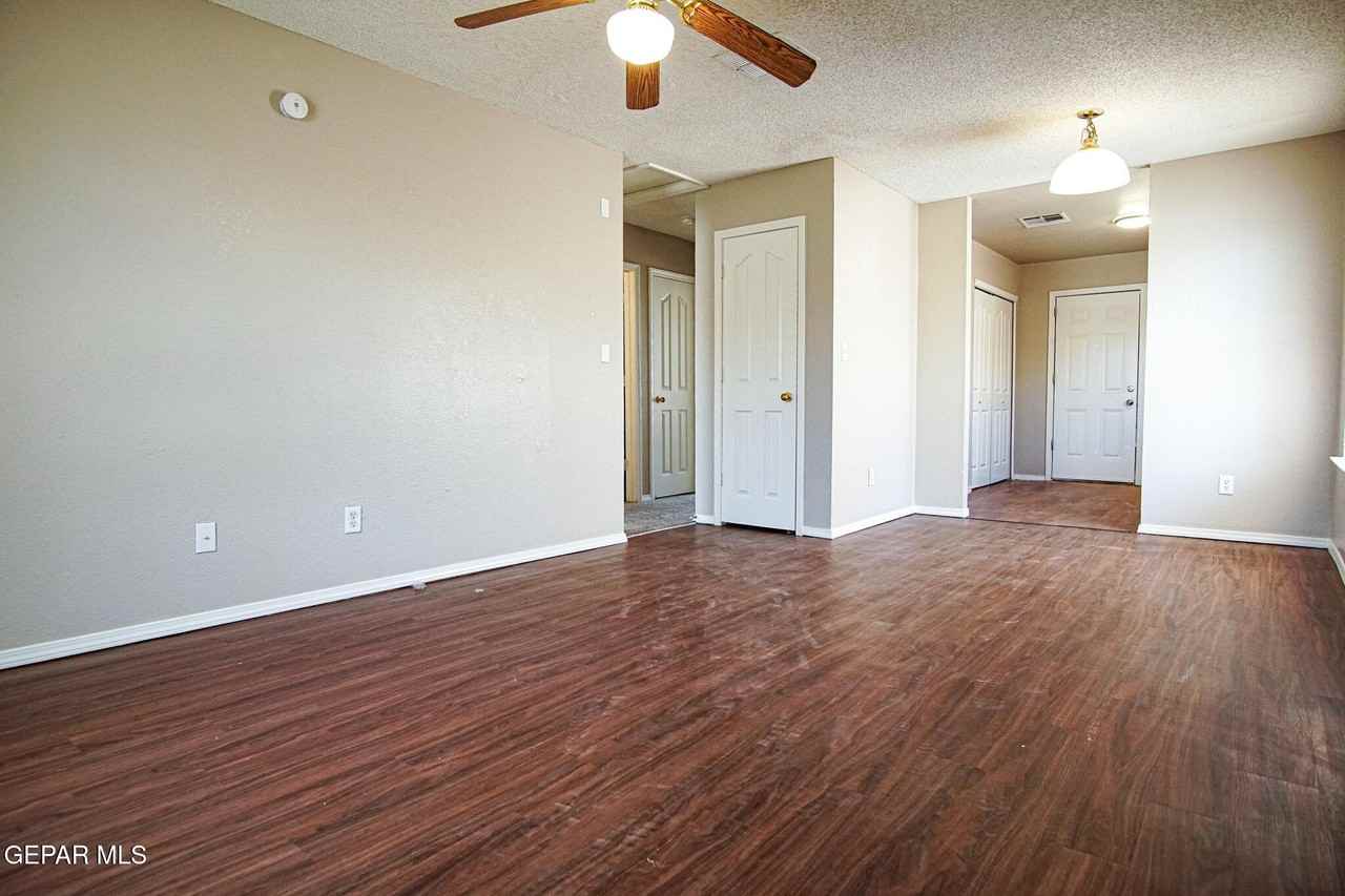 12301 Tierra Alaska Ave - Photo 2 of 14