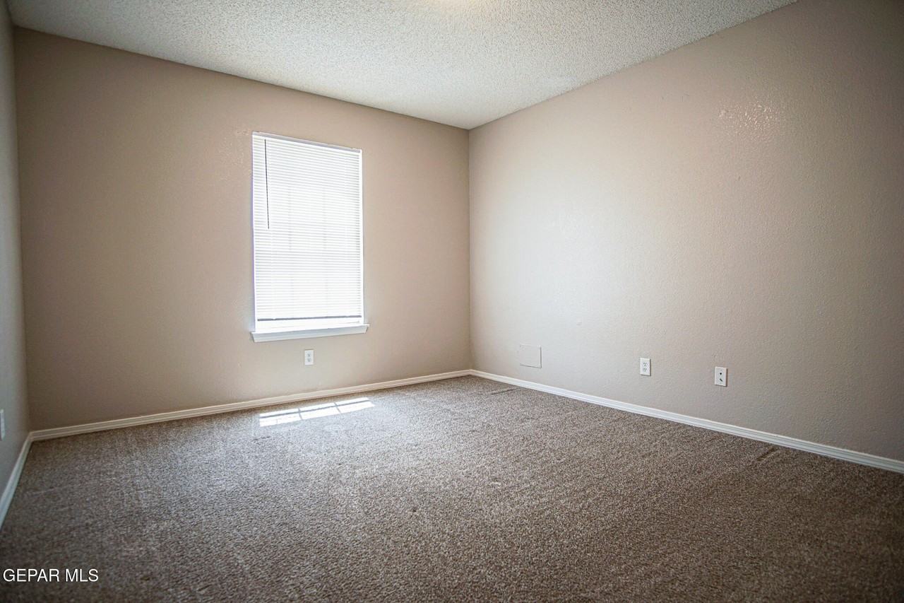 12301 Tierra Alaska Ave - Photo 6 of 14