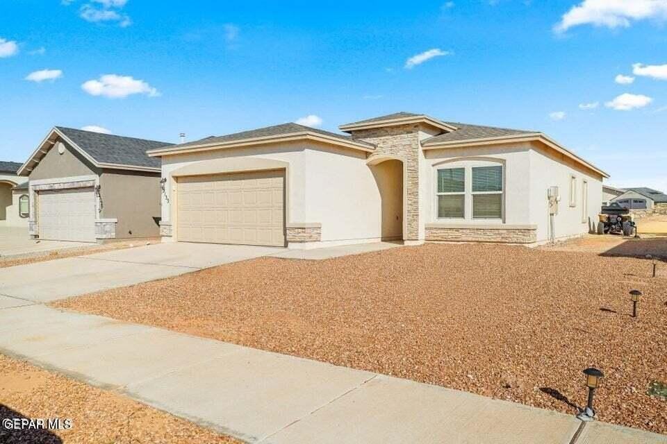 15133 Composition Ave - Photo 2 of 39