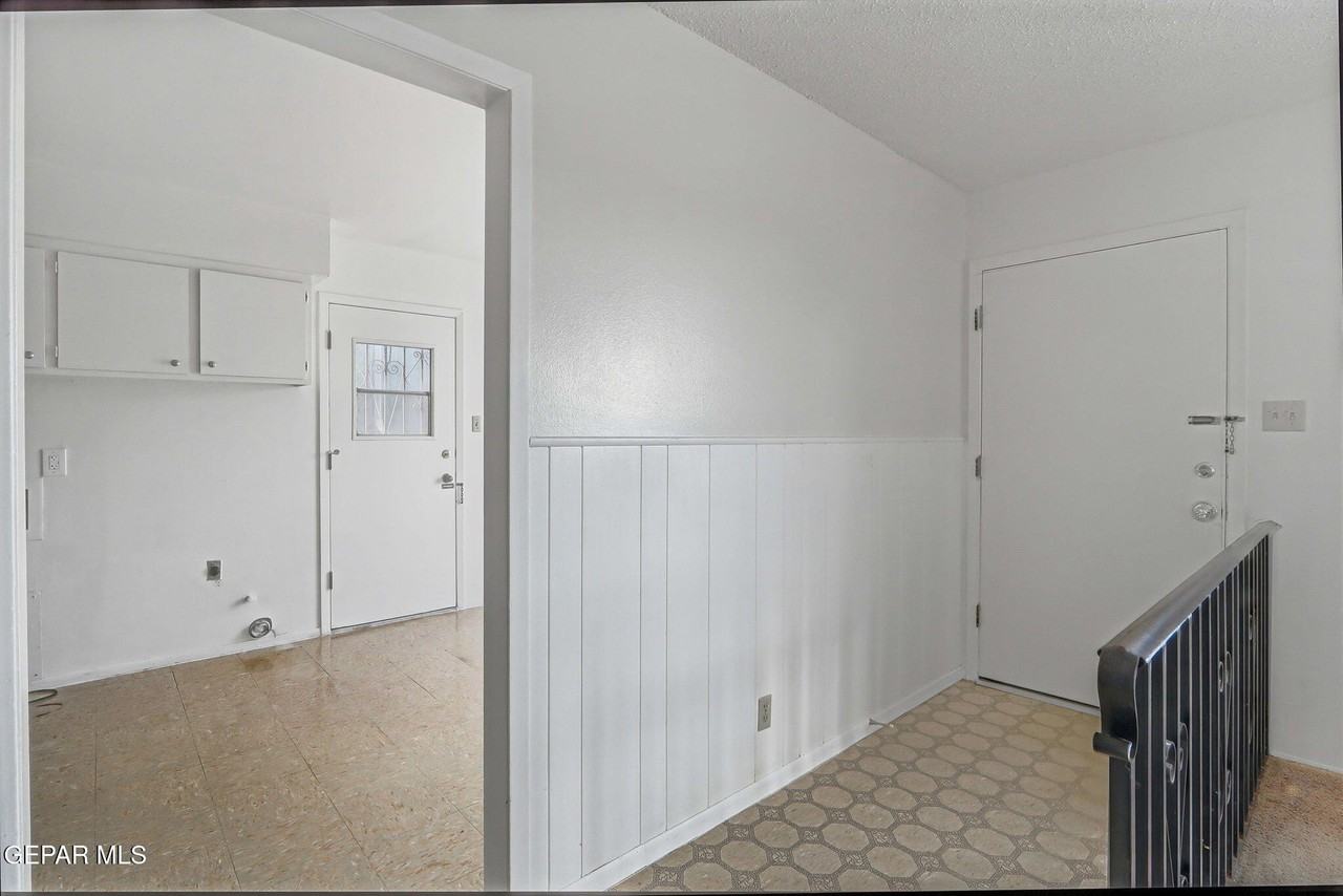 3828 Taylor Ave - Photo 3 of 25