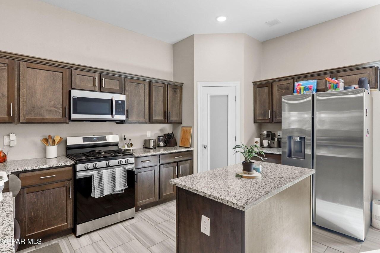 325 Fray Olguin Ct - Photo 4 of 18