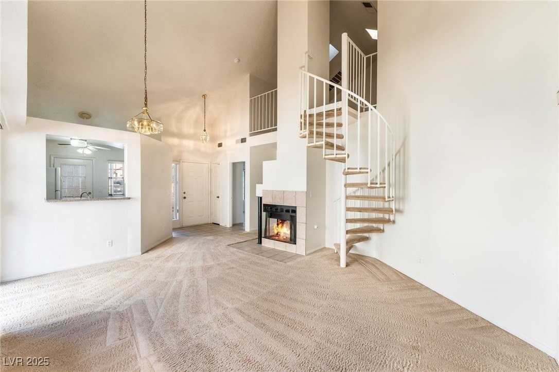 6557 Lemitar Dr - Photo 4 of 20