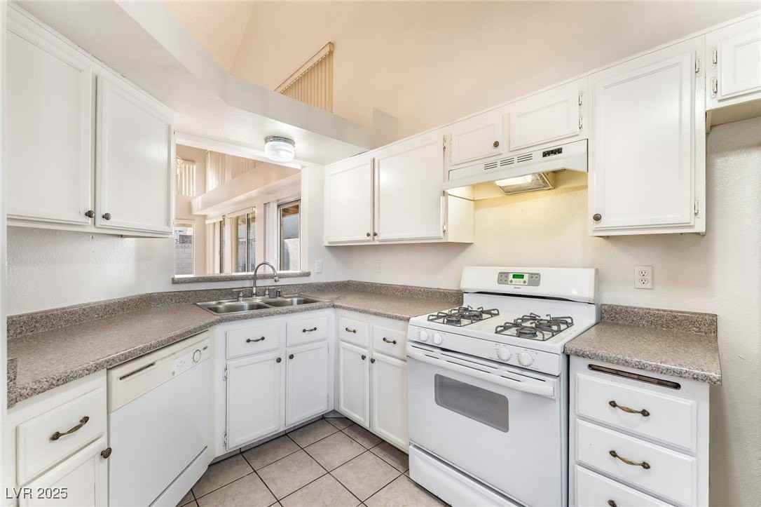 6557 Lemitar Dr - Photo 6 of 20