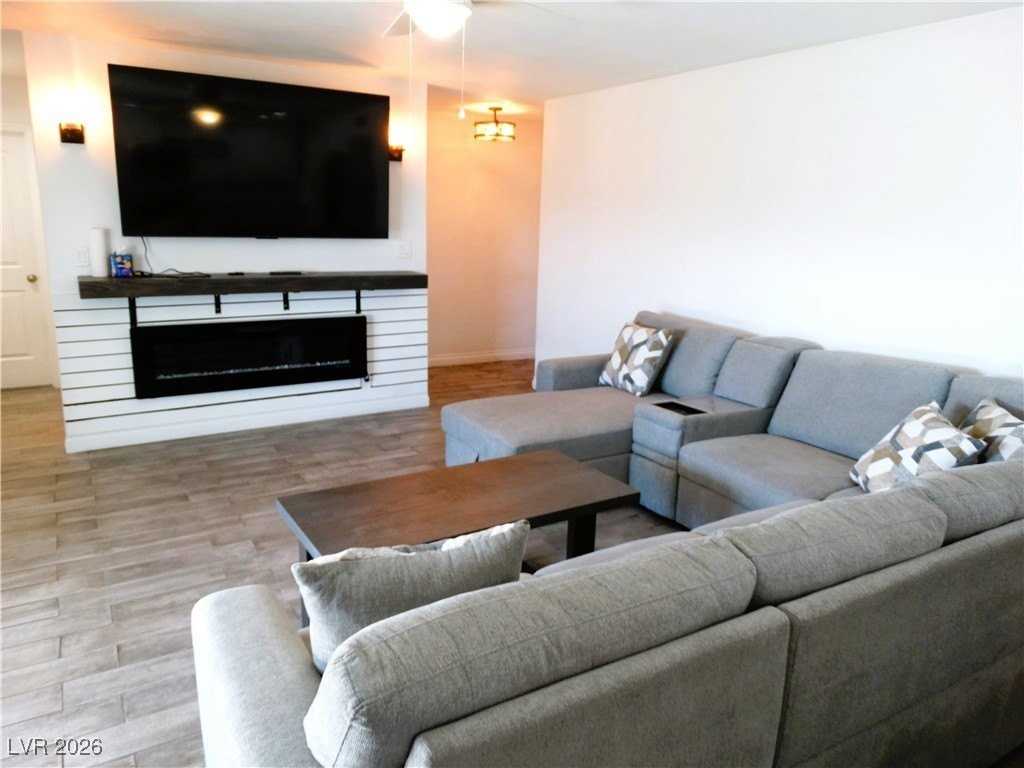 4937 Elaina Ave - Photo 4 of 37